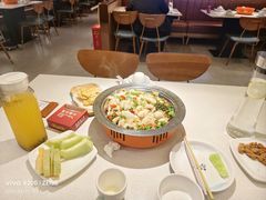 -小鱼小牛·鱼牛干锅·脆鱼火锅(世欧广场店)