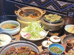 -吃饭皇帝大土家民族菜(正大广场店)