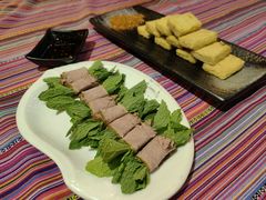 -香巴拉云南餐厅(华莱坞店)