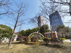 -新虹桥中心花园