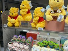 -泡泡玛特POPMART(蓝色港湾店)