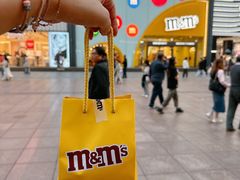 -m豆巧克力世界(上海世茂广场店)