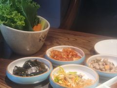 -明洞阿姨·韩式酱蟹烤肉·创意料理(三元桥店)