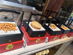 -舜耕山庄四时万和自助餐厅