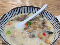 -鲜越鲜鱼粉(财富购物中心店)