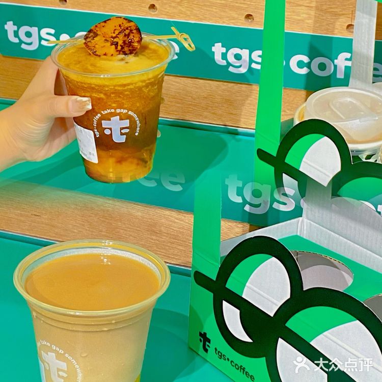 来南昌万象城喝秋天的第一杯柿子咖啡☕️