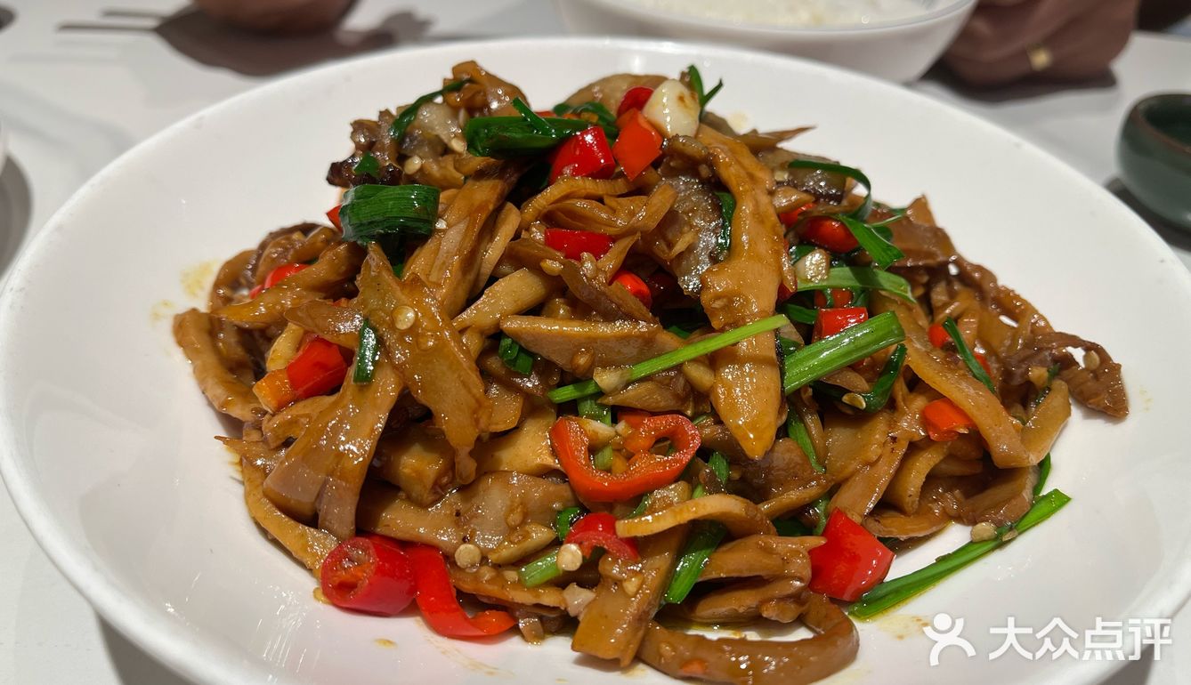 他家食材超新鲜，所以每一个菜品都特别的下饭