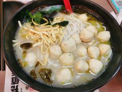 -灵芝妹子海鲜米线(瓦房店新玛特店)