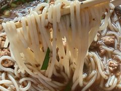 -正宗杨记普洱酸醋米线(总店)
