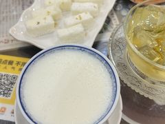 -周大娘牛乳(旧寨古村总店)