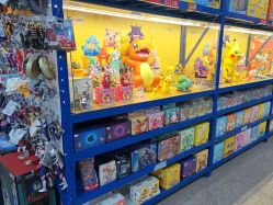 -逝水玩具折扣店