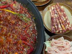 -黄潇洒老火锅(九眼桥宏济巷店)