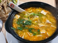 -闫家驴肉老店(华电一校店)