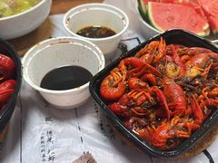 -龙巢盱眙龙虾·牛蛙·烧烤宵夜(八卦岭店)