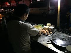 -碑亭巷老王柴火馄饨