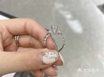 「梵尼洛芙婚戒设计(三里屯店)」  今天来三里屯逛街
