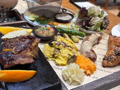 -Mark&Mars Restaurant