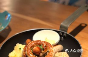 Paulaner Sausage Platter