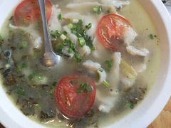 -兔行天下-鸿鹤鲜锅兔(中海国际店)