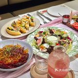 约会漂亮饭…树林餐厅（宠物友好 在江滩附近