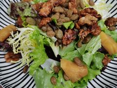 烤菠萝色拉-Golden Lily河内巴黎法越料理餐厅(建国西路店)