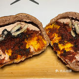 黑芝麻核桃 咸蛋黄 可可奶酪 肉松欧包