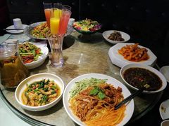 -巴特餐饮6加1音乐餐吧·新疆菜