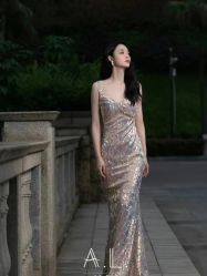 点击看大图 -Renee芮亦婚纱