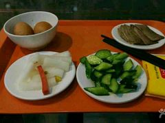 -牛一嘴·兰州牛肉面·大盘鸡(财富中心店)