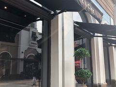 -GIVENCHY(比斯特苏州购物村店)