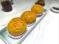 酥皮水牛奶菠萝包-陶陶居酒家(新天地店)