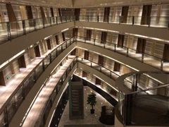 -上海滴水湖皇冠假日酒店