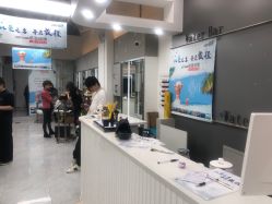 -CUT CUT Hair Salon