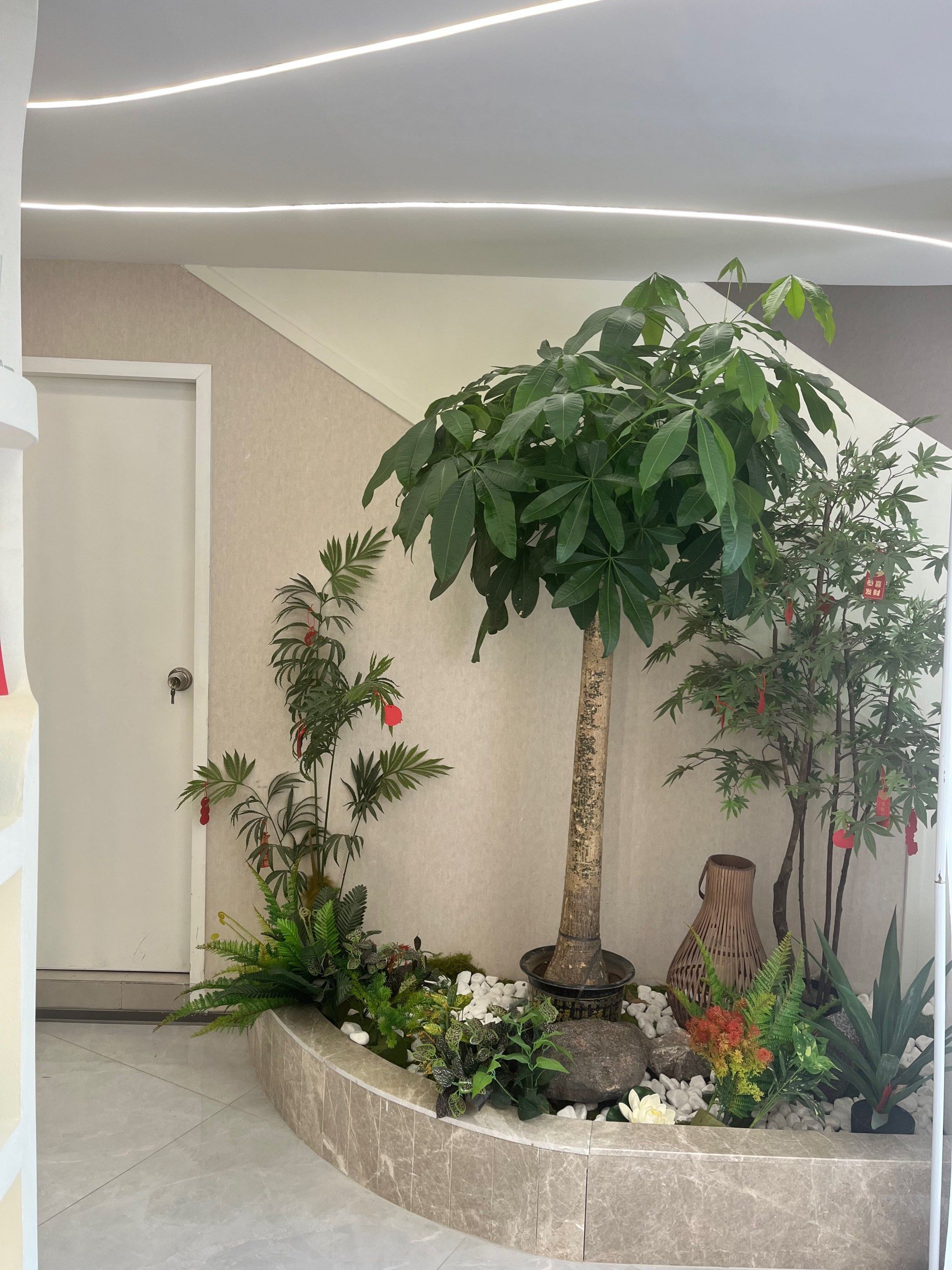 07这家美容院给我留下了深刻的印象!它位于青山区开元公馆正门口