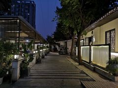 -浮何烤铺(桐梓林店)