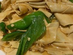 尖椒炒平山干豆腐-老厨家(友谊路总店)