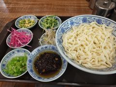 老北京炸酱面-门框胡同百年卤煮(新街口店)