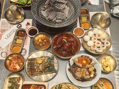 -草家酱蟹炭火烤肉店(珲春南路二店)