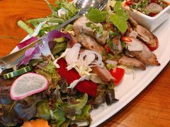 -Chom Cafe and Restaurant