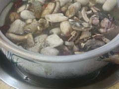 -东巴谷野生菌火锅餐厅