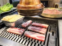 -臻牛烤肉