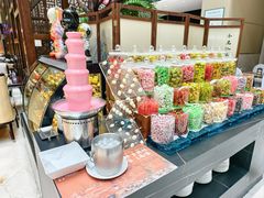 -朗丽兹自助餐厅