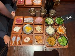-银米·云南传统过桥米线(双廊黑金冠店)