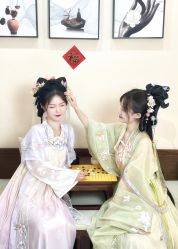 -一揽芳华汉服旗袍体验馆(拙政园店)