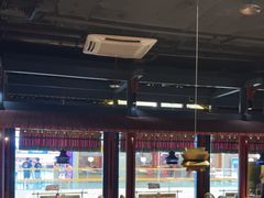 -老牌坊云南鱼豆花火锅(哈西万达店)