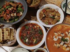 -老滇山寨•云南特色菜•地方菜•民族风情歌舞表演(金碧店)