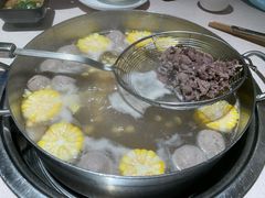 牛骨黄豆高汤锅底-潮泰牛肉火锅 · 创于1992年(车公庙店)