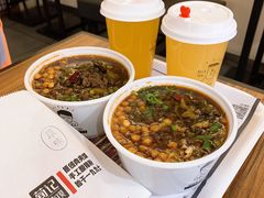 -荀记肉夹馍(三八家乐福店)