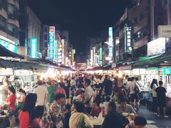 -六合夜市