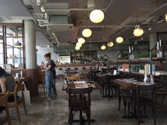 -ROAST coffee & eatery